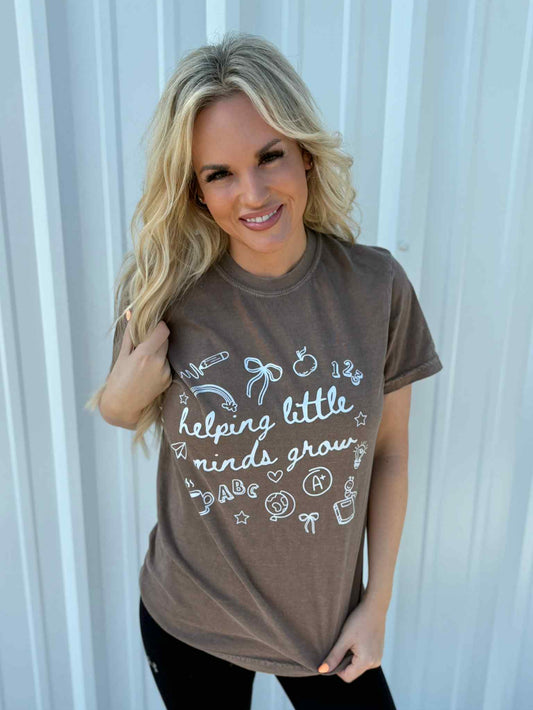 HELPING LITTLE MINDS GROW TEE